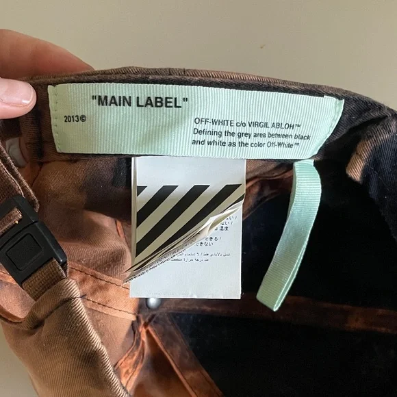 Off White Hat - Picture 2 of 4